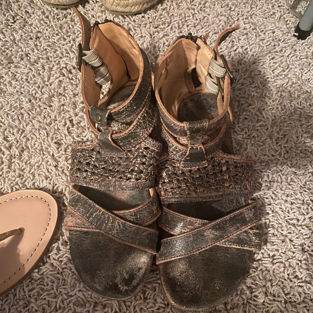Bedstu sandals